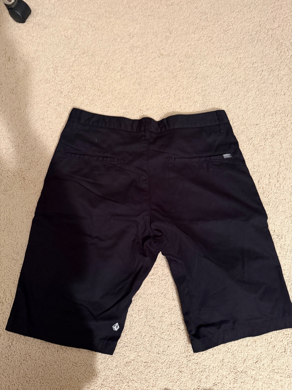 Volcom Black Classic Chino Shorts - Size 33 - Picture 2 of 4
